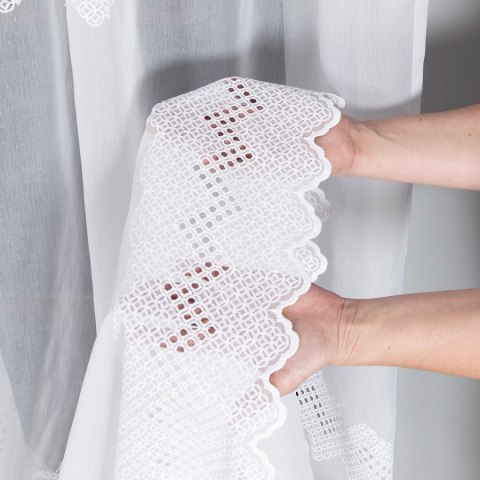 Firanka haftowana 008717 wysokość 280 cm kolor biały