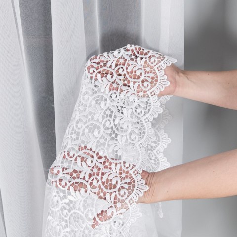 Firanka z aplikacją na markizecie ze wzorem pasowym, wysokość 280cm, kolor 001 biały 008210/433/001/000280/1