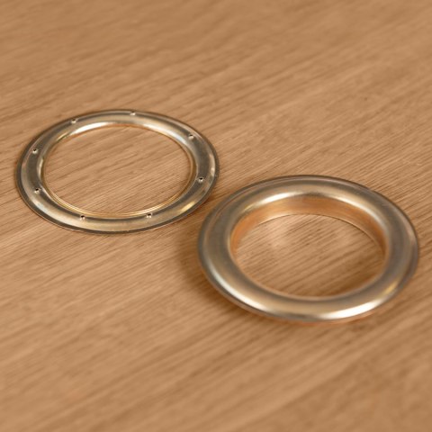 Przelotka metalowa, śr wew 40mm zewn. 60mm, kolor złoto 030 PRZELO/MET/030/004004/1 Przelotka metalowa, śr wew 40mm zewn. 60mm, kolor złoto 030 PRZELO/MET/030/004004/1