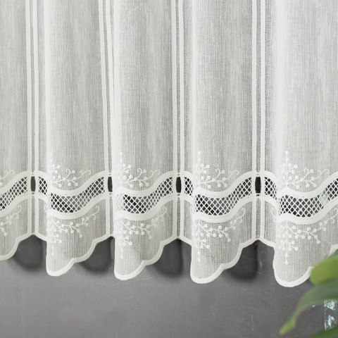 Zazdrostka haftowana panelowa ze wzorem na samym dole, wysokość 90cm, kolor 011 naturalny 044716/000/011/000090/1 Zazdrostka haftowana panelowa ze wzorem na samym dole, wysokość 90cm, kolor 011 naturalny 044716/000/011/000090/1