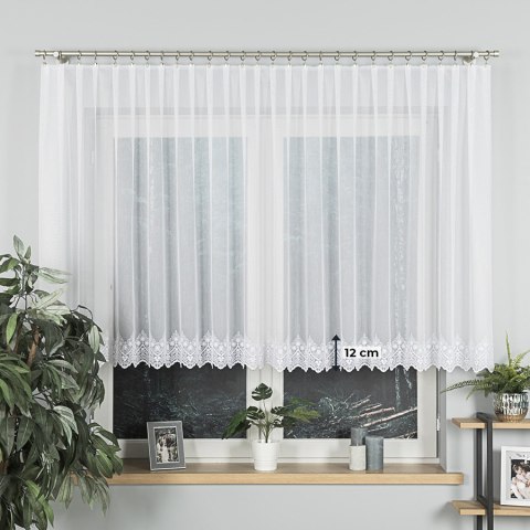Firanka haftowana ze wzorem na samym dole, wysokość 120cm, kolor 001 biały 123397/768/001/000120/1