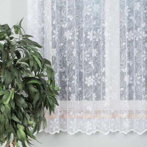 Firanka żakardowa ze wzorem po całości, wysokość 180cm, kolor 001 biały 107099/000/001/000180/1 Firanka żakardowa ze wzorem po całości, wysokość 180cm, kolor 001 biały 107099/000/001/000180/1