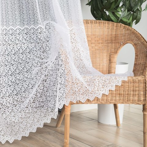 Firanka żakardowa ze wzorem po całości, wysokość 250cm, kolor 001 biały 107027/000/001/000250/1 Firanka żakardowa ze wzorem po całości, wysokość 250cm, kolor 001 biały 107027/000/001/000250/1