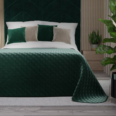 VELVI Narzuta dekoracyjna, rozmiar 220x240cm, kolor 012 szmaragdowy zielony VELVI0/NAP/012/220240/1 VELVI Narzuta dekoracyjna, rozmiar 220x240cm, kolor 012 szmaragdowy zielony VELVI0/NAP/012/220240/1