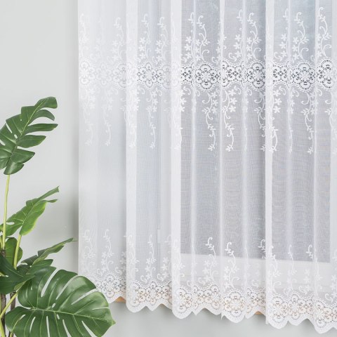 Firanka żakardowa ze wzorem pasowym, wysokość 160cm, kolor 001 biały 054852/000/001/000160/1 Firanka żakardowa ze wzorem pasowym, wysokość 160cm, kolor 001 biały 054852/000/001/000160/1