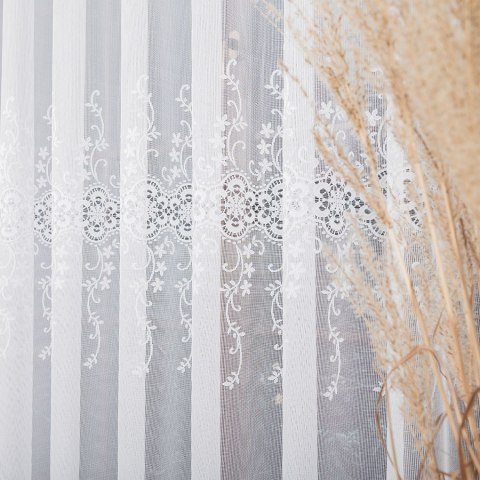 Firanka żakardowa ze wzorem pasowym, wysokość 250cm, kolor 001 biały 054852/000/001/000250/1