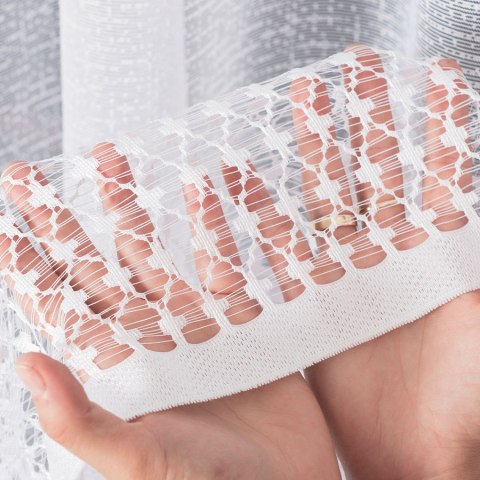 Firanka żakardowa ze wzorem pasowym, wysokość 250cm, kolor 001 biały 115024/000/001/000250/1 Firanka żakardowa ze wzorem pasowym, wysokość 250cm, kolor 001 biały 115024/000/001/000250/1