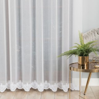 Firanka haftowana ze wzorem na samym dole, wysokość 280cm, kolor 001 biały 242697/768/001/000280/1