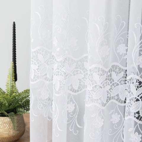 Firanka z aplikacją ze wzorem pasowym na markizecie, wysokość 250cm, kolor 001 biały 122795/433/001/000250/1