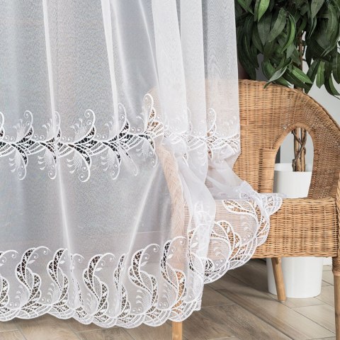 Firanka z aplikacją ze wzorem pasowym na markizecie, wysokość 250cm, kolor 001 biały 162035/433/001/000250/1