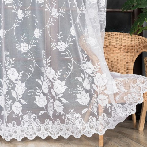 Firanka żakardowa ze wzorem po całości, wysokość 250cm, kolor 001 biały 005189/000/001/000250/1 Firanka żakardowa ze wzorem po całości, wysokość 250cm, kolor 001 biały 005189/000/001/000250/1