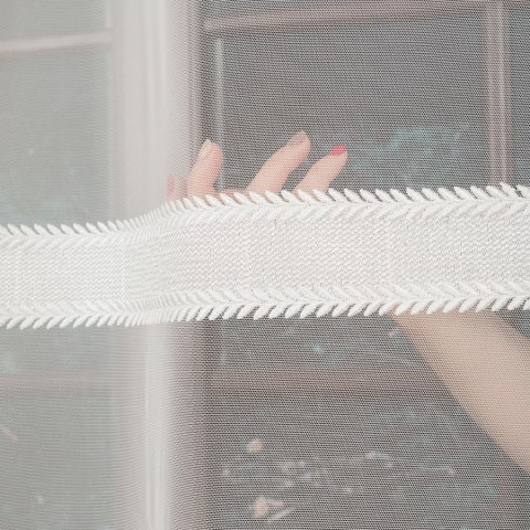 Firanka haftowana na greckim tiulu ze wzorem pasowym, wysokość 310cm, kolor 002 kremowy FH0004/885/002/000310/1 Firanka haftowana na greckim tiulu ze wzorem pasowym, wysokość 310cm, kolor 002 kremowy FH0004/885/002/000310/1