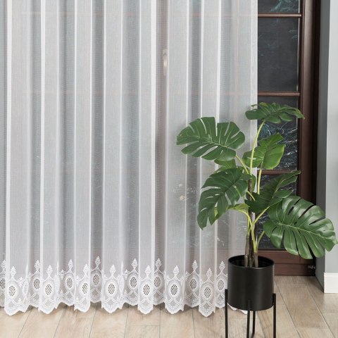 Firanka haftowana ze wzorem na samym dole, wysokość 280cm, kolor 001 biały 123946/768/001/000280/1 Firanka haftowana ze wzorem na samym dole, wysokość 280cm, kolor 001 biały 123946/768/001/000280/1