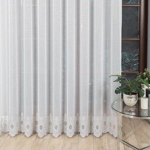 Firanka haftowana ze wzorem na samym dole, wysokość 280cm, kolor 002 123946/768/002/000280/1 Firanka haftowana ze wzorem na samym dole, wysokość 280cm, kolor 002 123946/768/002/000280/1