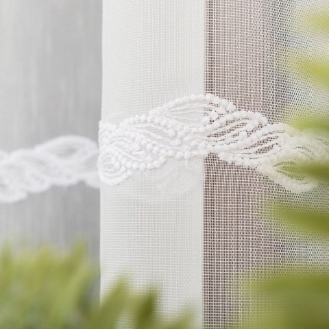 Firanka haftowana ze wzorem pasowym, wysokość 280cm, kolor 001 biały 127080/768/001/000280/1 Firanka haftowana ze wzorem pasowym, wysokość 280cm, kolor 001 biały 127080/768/001/000280/1