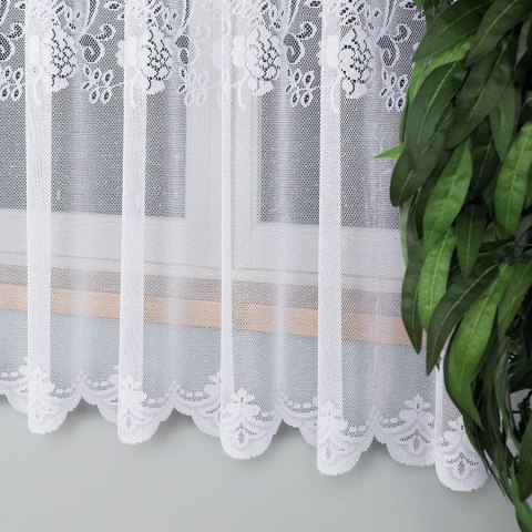 Firanka żakardowa ze wzorem pasowym, wysokość 180cm, kolor 001 biały 638085/000/001/000180/1 Firanka żakardowa ze wzorem pasowym, wysokość 180cm, kolor 001 biały 638085/000/001/000180/1