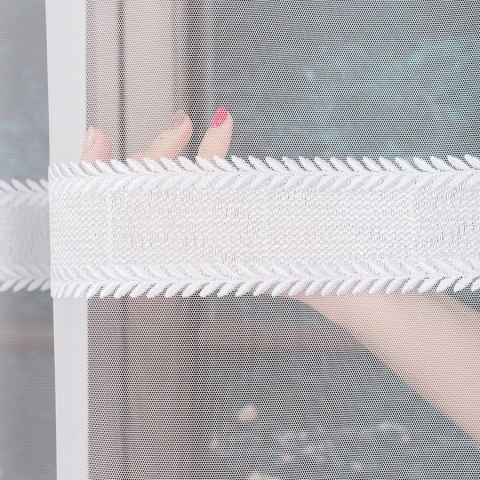 Firanka haftowana na greckim tiulu ze wzorem pasowym, wysokość 310cm, kolor 001 biały FH0008/885/001/000310/1 Firanka haftowana na greckim tiulu ze wzorem pasowym, wysokość 310cm, kolor 001 biały FH0008/885/001/000310/1