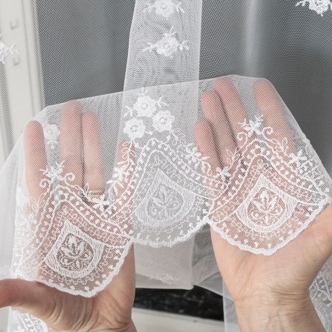 Firanka haftowana 024489 wysokość 160 cm kolor biały Firanka haftowana 024489 wysokość 160 cm kolor biały