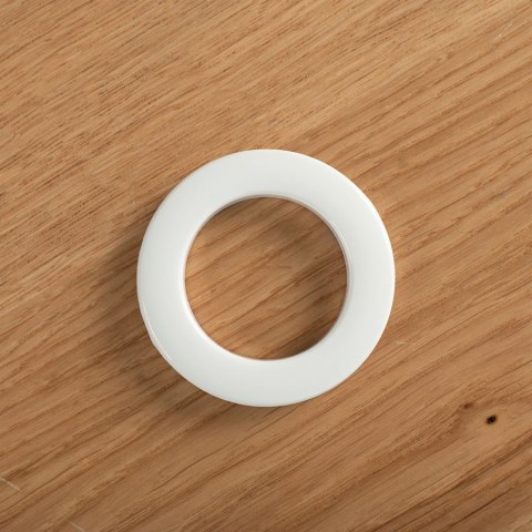 Przelotka plastikowa Uniwersalna, 10szt.,śr wew 35,5mm zewn. 57,5mm, kolor biały 010 PRZELO/PLA/010/004004/1 Przelotka plastikowa Uniwersalna, 10szt.,śr wew 35,5mm zewn. 57,5mm, kolor biały 010 PRZELO/PLA/010/004004/1