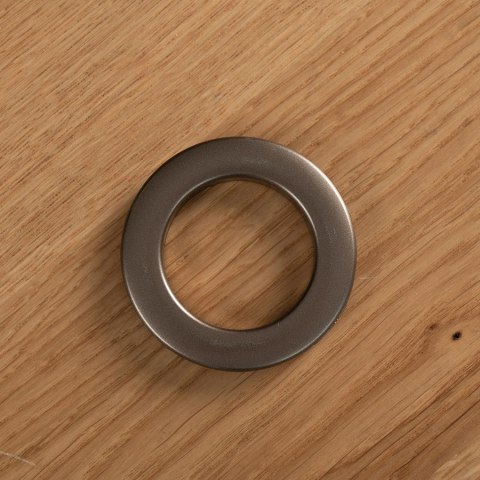 Przelotka plastikowa Uniwersalna, 10szt.,śr wew 35,5mm zewn. 57,5mm, kolor brąz satynowy 033 PRZELO/PLA/033/004004/1 Przelotka plastikowa Uniwersalna, 10szt.,śr wew 35,5mm zewn. 57,5mm, kolor brąz satynowy 033 PRZELO/PLA/033/004004/1