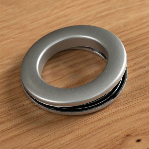 Przelotka plastikowa Uniwersalna, 10szt.,śr wew 35,5mm zewn. 57,5mm, kolor chrom mat 020 PRZELO/PLA/020/004004/1 Przelotka plastikowa Uniwersalna, 10szt.,śr wew 35,5mm zewn. 57,5mm, kolor chrom mat 020 PRZELO/PLA/020/004004/1