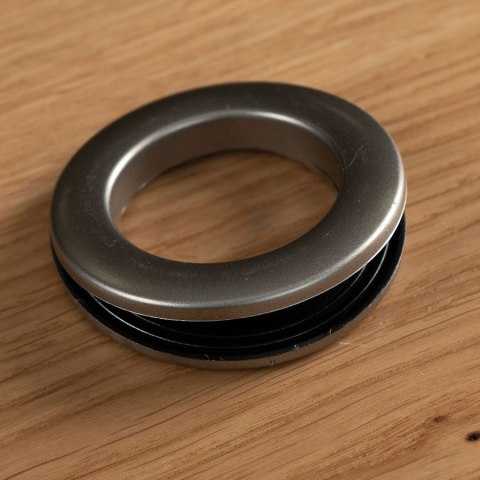 Przelotka plastikowa Uniwersalna, 10szt.,śr wew 35,5mm zewn. 57,5mm, kolor inox 022 PRZELO/PLA/022/004004/1 Przelotka plastikowa Uniwersalna, 10szt.,śr wew 35,5mm zewn. 57,5mm, kolor inox 022 PRZELO/PLA/022/004004/1