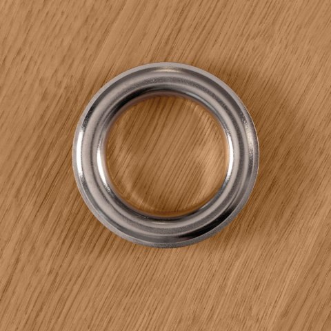 Przelotka metalowa, wysoki kołnierz LN, śr wew 40mm zewn. 62mm, kolor srebro chrom 023 PRZELO/MET/023/040011/1 Przelotka metalowa, wysoki kołnierz LN, śr wew 40mm zewn. 62mm, kolor srebro chrom 023 PRZELO/MET/023/040011/1