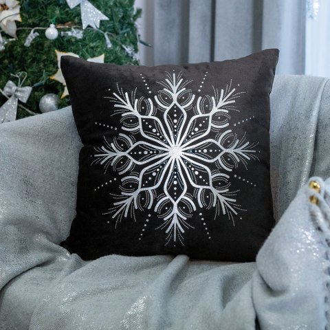 Poszewka dekoracyjna METALICZNA VELVET 40x40 cm kolor czarny ze srebrnym zdobieniem Poszewka dekoracyjna METALICZNA VELVET 40x40 cm kolor czarny ze srebrnym zdobieniem