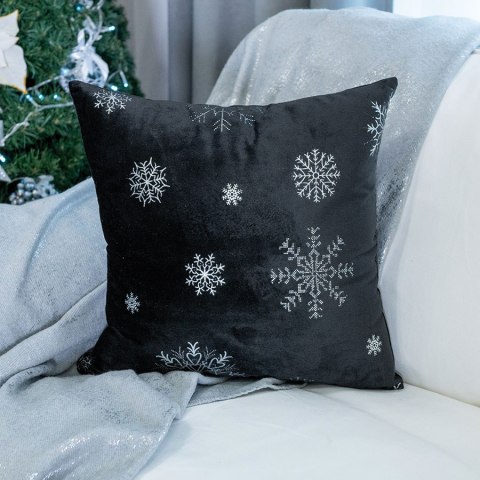 Poszewka dekoracyjna ŚNIEŻKI VELVET 45x45 cm kolor czarny ze złotym zdobieniem Poszewka dekoracyjna ŚNIEŻKI VELVET 45x45 cm kolor czarny ze złotym zdobieniem