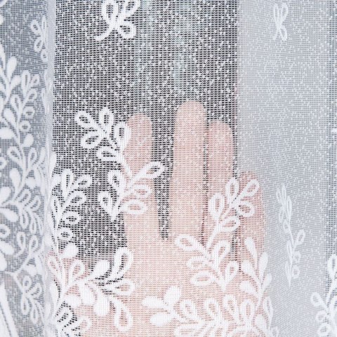 KAROLINA Firanka żakardowa odpasowana ze wzorem po całości, szerokość 300 x wysokość 150cm, kolor 001 biały 054160/FOL/001/00015