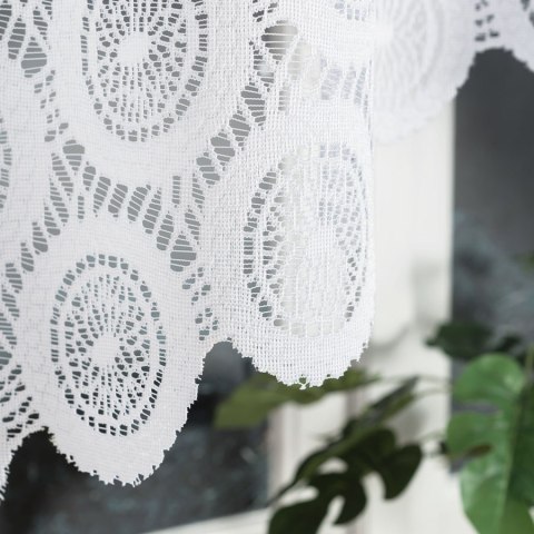 Firanka żakardowa odpasowana ze wzorem pasowym, szerokość 250 x wysokość 160cm, kolor 001 biały 107835/FOL/001/000161/1 Firanka żakardowa odpasowana ze wzorem pasowym, szerokość 250 x wysokość 160cm, kolor 001 biały 107835/FOL/001/000161/1