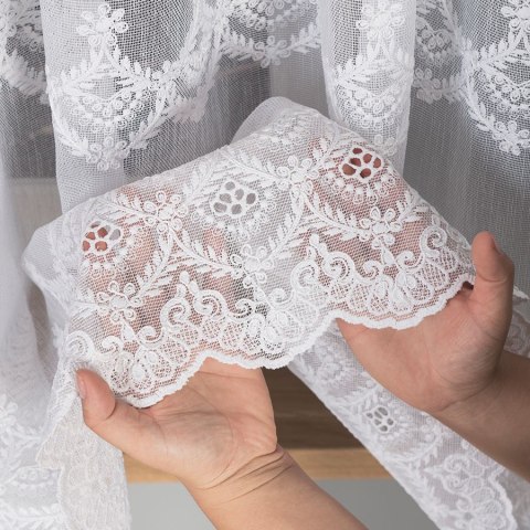 Firanka haftowana 112756 wysokość 160 cm kolor biały Firanka haftowana 112756 wysokość 160 cm kolor biały