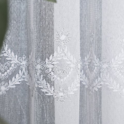 Firanka haftowana 112756 wysokość 160 cm kolor biały Firanka haftowana 112756 wysokość 160 cm kolor biały