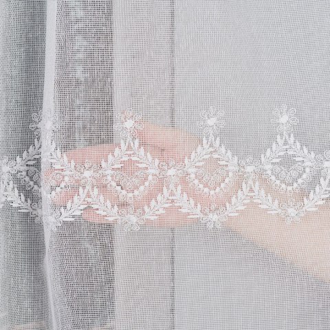 Firanka haftowana 112756 wysokość 160 cm kolor biały Firanka haftowana 112756 wysokość 160 cm kolor biały