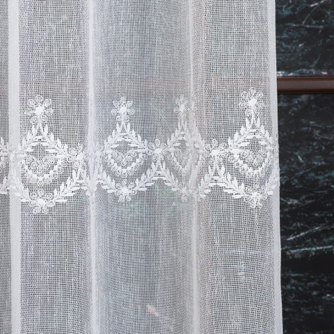 Firanka haftowana 112756 wysokość 280 cm kolor biały Firanka haftowana 112756 wysokość 280 cm kolor biały