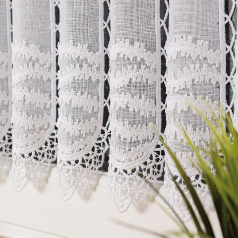 Zazdrostka haftowana panelowa na batyście, wysokość 60cm, kolor 001 biały 015633/420/001/000060/1 Zazdrostka haftowana panelowa na batyście, wysokość 60cm, kolor 001 biały 015633/420/001/000060/1
