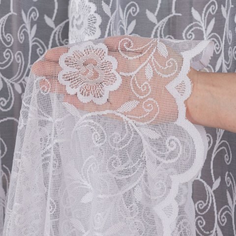 Firanka żakardowa ze wzorem po całości, wysokość 250cm, kolor 001 biały 107282/000/001/000250/1 Firanka żakardowa ze wzorem po całości, wysokość 250cm, kolor 001 biały 107282/000/001/000250/1