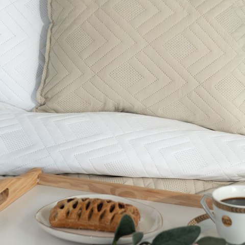 AVILA Narzuta dekoracyjna, 170x210cm, kolor 011 biały AVILA0/NAP/011/170210/1 AVILA Narzuta dekoracyjna, 170x210cm, kolor 011 biały AVILA0/NAP/011/170210/1