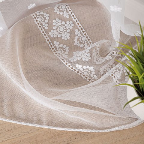 Firanka haftowana ze wzorem pasowym z ołowianką, wysokość 290cm, kolor 001 biały 013295/OLO/001/000290/1 Firanka haftowana ze wzorem pasowym z ołowianką, wysokość 290cm, kolor 001 biały 013295/OLO/001/000290/1