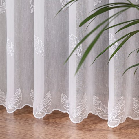 Firanka haftowana ze wzorem po całości, wysokość 290cm, kolor 001 biały 055782/ELI/001/000290/1 Firanka haftowana ze wzorem po całości, wysokość 290cm, kolor 001 biały 055782/ELI/001/000290/1