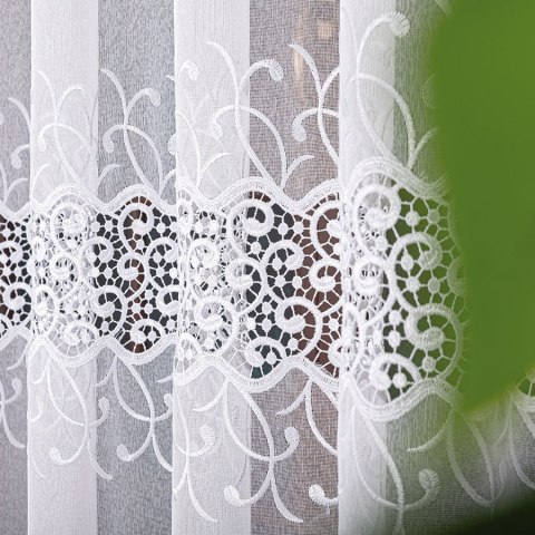 Firanka z aplikacją na markizecie ze wzorem pasowym, wysokość 281cm, kolor 001 biały 081938/433/001/000281/1