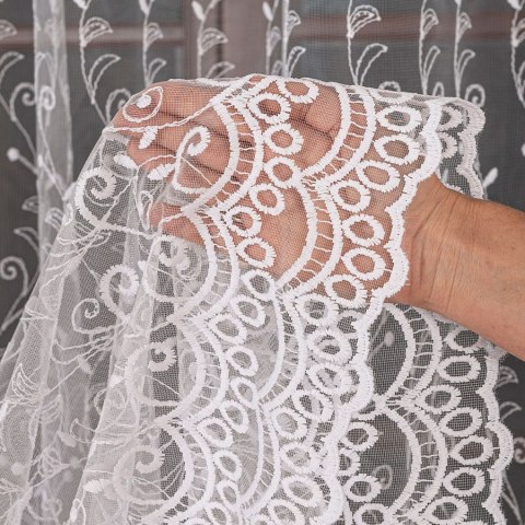 Firanka haftowana, wysokość 180cm, kolor 001 biały 109411/020/001/000180/1