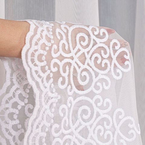 Firanka haftowana ze wzorem na samym dole, wysokość 160cm, kolor 001 biały 161198/768/001/000160/1 Firanka haftowana ze wzorem na samym dole, wysokość 160cm, kolor 001 biały 161198/768/001/000160/1