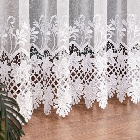 Firanka z aplikacją na markizecie ze wzorem pasowym, wysokość 250cm, kolor 001 biały 123469/433/001/000250/1 Firanka z aplikacją na markizecie ze wzorem pasowym, wysokość 250cm, kolor 001 biały 123469/433/001/000250/1