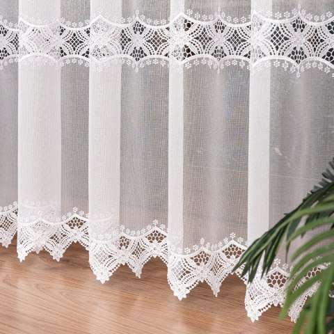 Firanka z aplikacją ze wzorem pasowym na markizecie z połyskiem, wysokość 280cm, kolor 001 biały 112860/433/001/000280/1 Firanka z aplikacją ze wzorem pasowym na markizecie z połyskiem, wysokość 280cm, kolor 001 biały 112860/433/001/000280/1