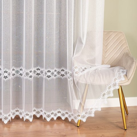 Firanka z aplikacją ze wzorem pasowym na markizecie z połyskiem, wysokość 280cm, kolor 001 biały 112860/433/001/000280/1 Firanka z aplikacją ze wzorem pasowym na markizecie z połyskiem, wysokość 280cm, kolor 001 biały 112860/433/001/000280/1