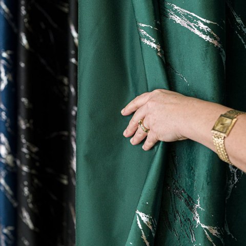 MARMA Tkanina dekoracyjna, wysokość 300cm, kolor 010 ciemny zielony; butelkowy ze srebrnym nadrukiem na VELVI TD0037/TDP/010/000 MARMA Tkanina dekoracyjna, wysokość 300cm, kolor 010 ciemny zielony; butelkowy ze srebrnym nadrukiem na VELVI TD0037/TDP/010/000