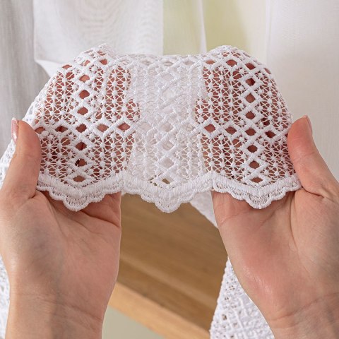 Firanka haftowana z aplikacją, wysokość 160cm, kolor 001 biały 006260/MIR/001/000160/1 Firanka haftowana z aplikacją, wysokość 160cm, kolor 001 biały 006260/MIR/001/000160/1