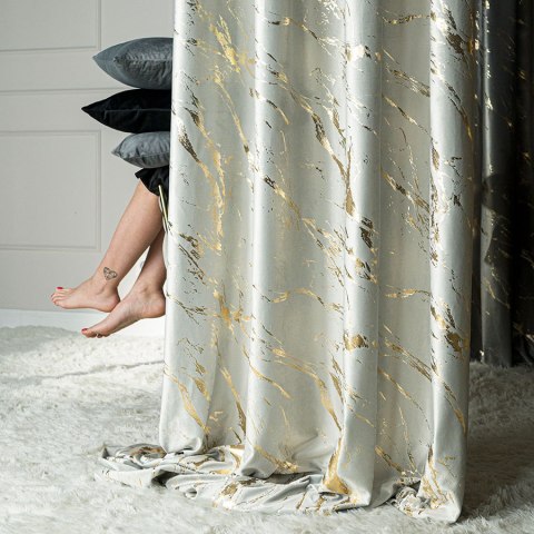 MARMA Zasłona gotowa na taśmie, szerokość 140cm x wysokość 250cm, kolor 021 pastelowy szary ze złotym nadrukiem na VELVI TD0033/ MARMA Zasłona gotowa na taśmie, szerokość 140cm x wysokość 250cm, kolor 021 pastelowy szary ze złotym nadrukiem na VELVI TD0033/
