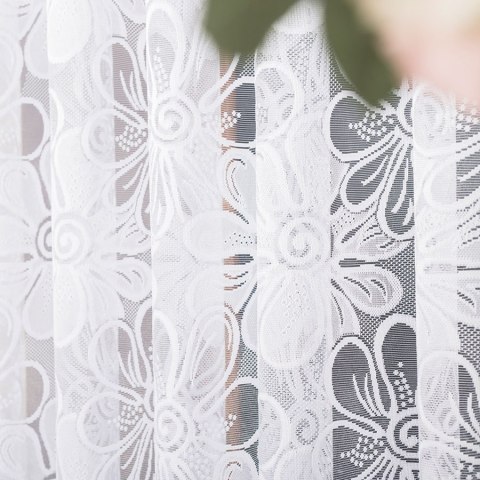 PATRYCJA Firanka żakardowa odpasowana na prosto, szerokość 300 x wysokość 250cm, kolor 001 biały 049516/FOP/001/000251/1 PATRYCJA Firanka żakardowa odpasowana na prosto, szerokość 300 x wysokość 250cm, kolor 001 biały 049516/FOP/001/000251/1